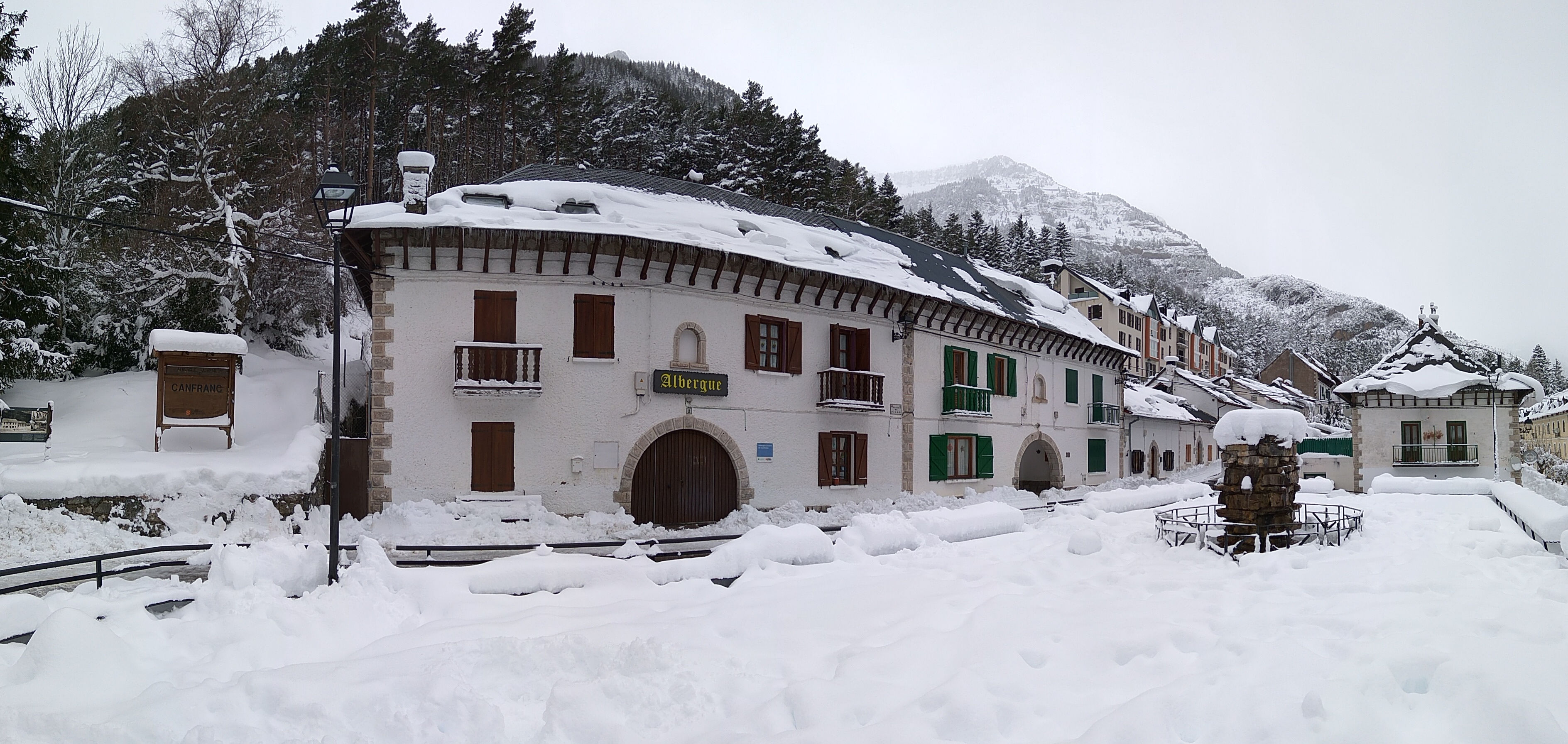 Albergue Juvenil Canfranc Albergue Juvenil Canfranc